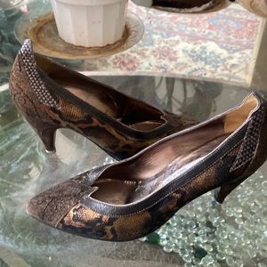 El vaquero suede heels